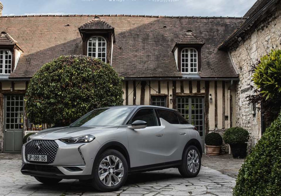 DS 3 CROSSBACK E-TENSE_Comfort e dinamismo full electric_1_1