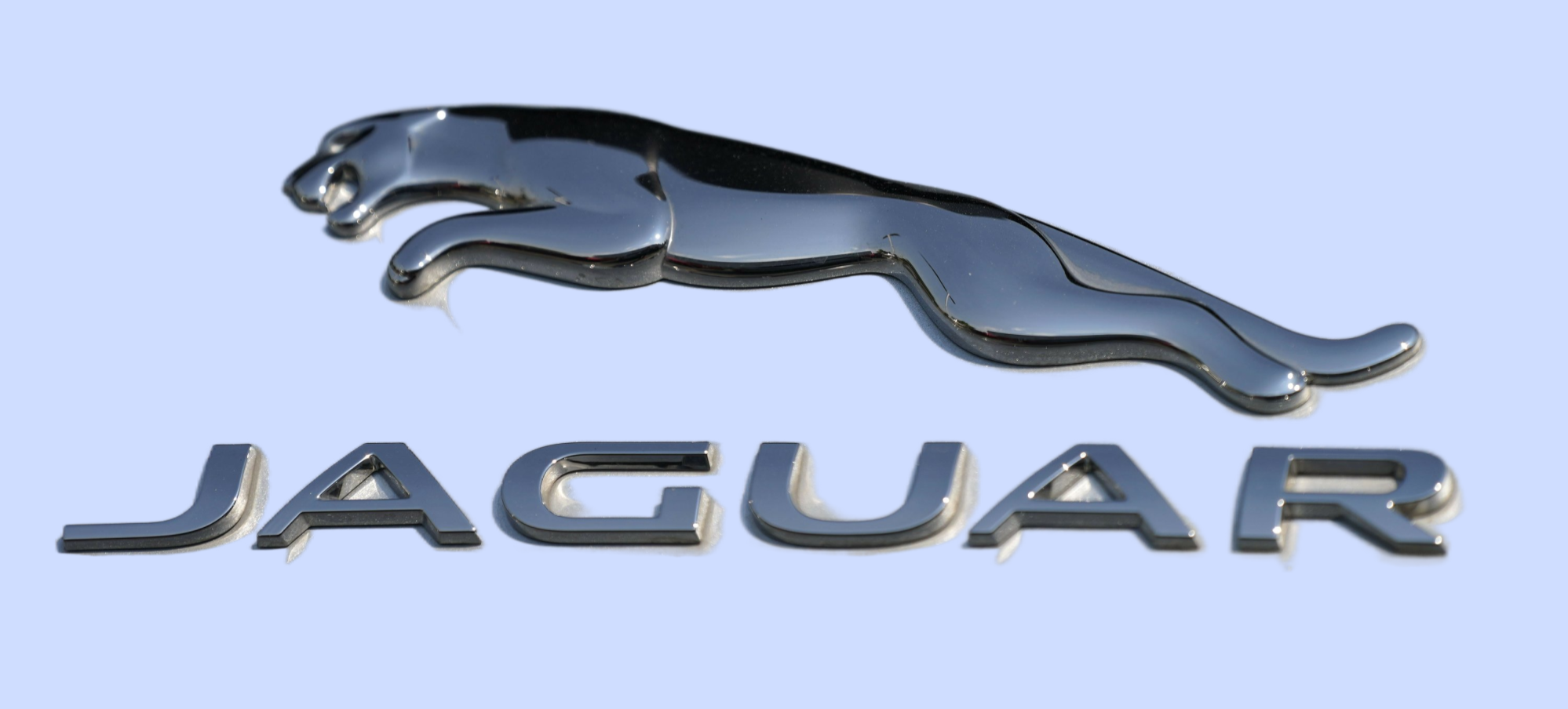 Jaguar plans to become an all electric brand by 2025