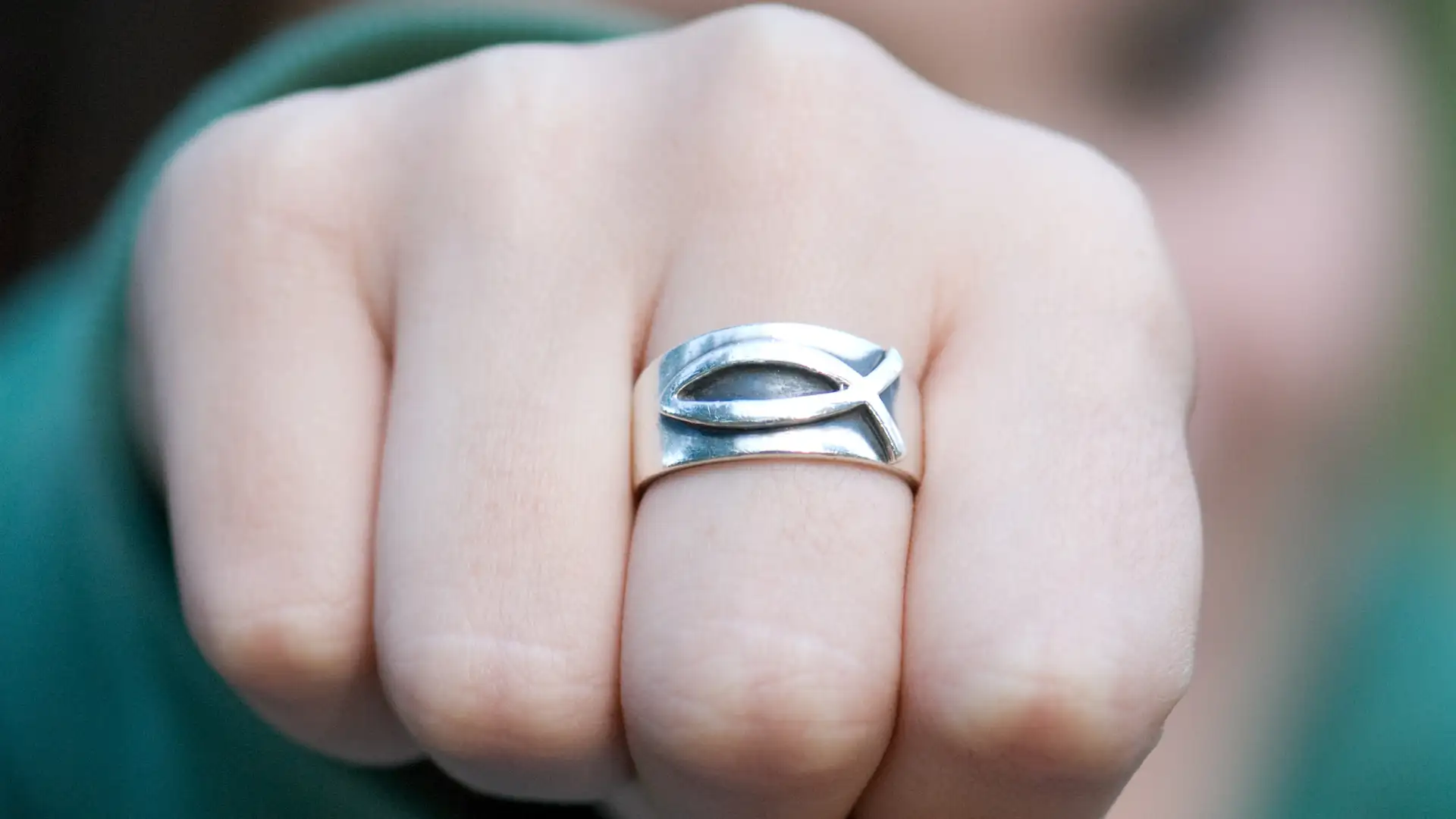 Hand with white gold ichthys ring | Christian Jewelry | Glor-e