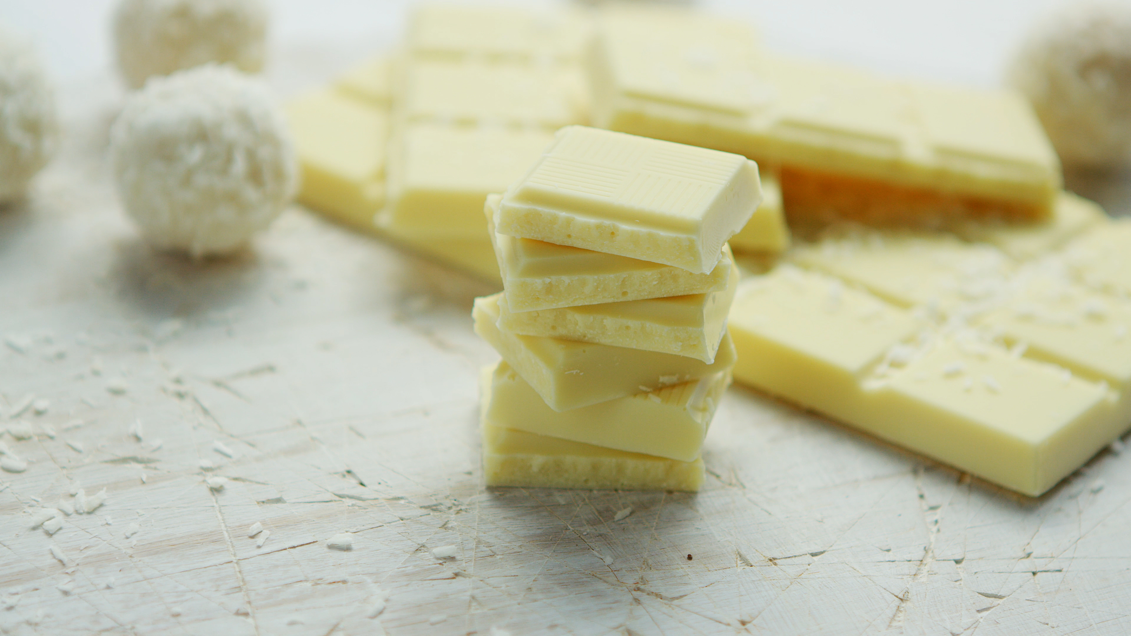 White chocolate coated pretzels