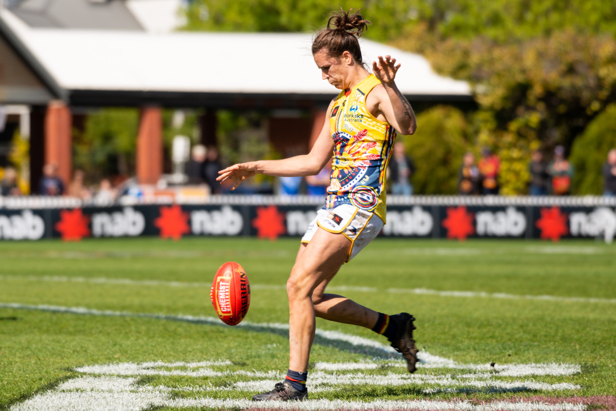 Chelsea Randall kicks inside 50 for the Adelaide Crows on Saturday. Photo: Dani Brown.